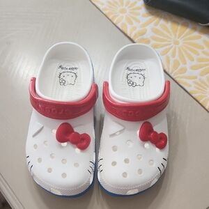 Hello Kitty Kids Slippers - White and Red